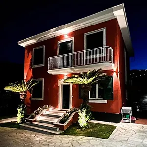 Elegante Giardino + Posteggio Privato Villa